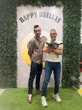 Venta Fluffy Cachorro familia feliz en Madrid